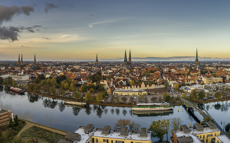 Lübeck Stadt Immobilien Häuser Wohnungen Fluss Trave